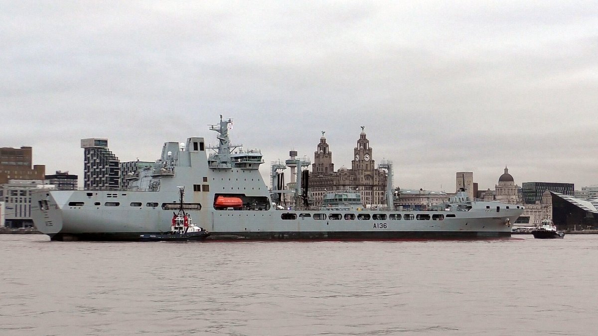 RFA (A136) Tidespring making her way southbound on the Mersey before berthing at the Cruise Terminal.
Video:- youtu.be/IibFU9s7fuw
<a href="/RFATidespring/">RFA Tidespring</a> <a href="/RFAHeadquarters/">Royal Fleet Auxiliary</a>