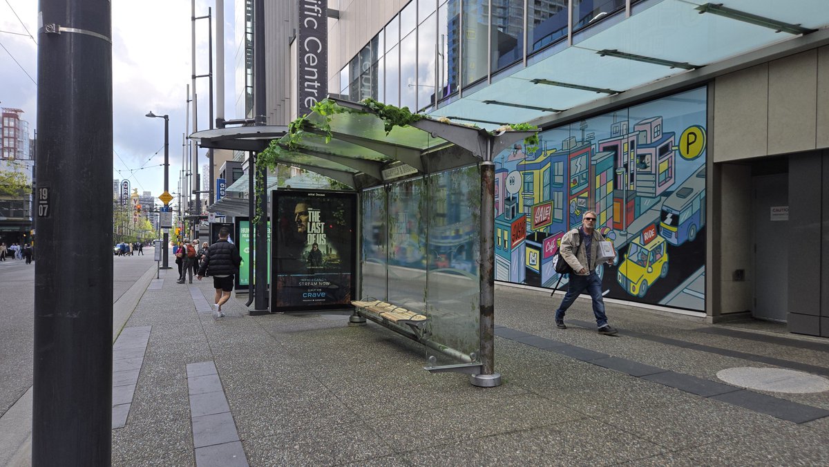 MSTakesPictures's tweet image. #TheLastofUs #TLOU themed bus stop in #Vancouver