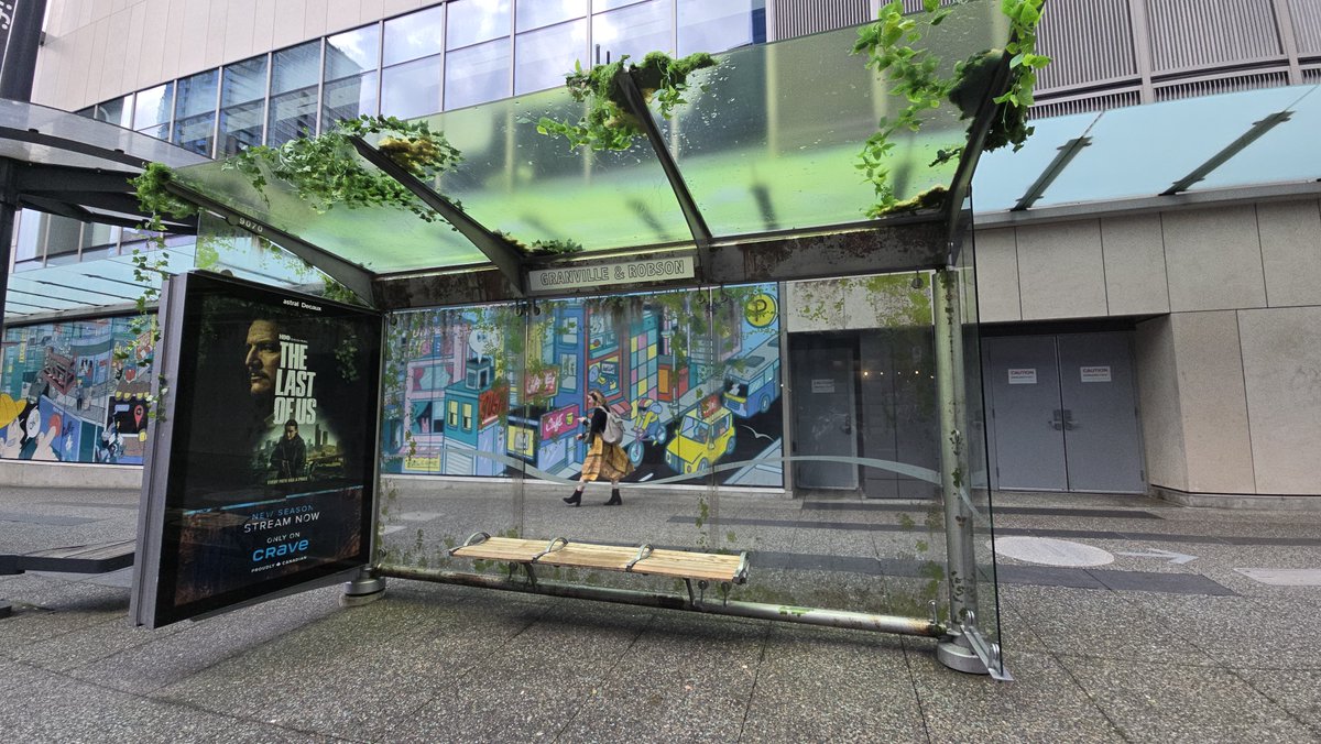 MSTakesPictures's tweet image. #TheLastofUs #TLOU themed bus stop in #Vancouver