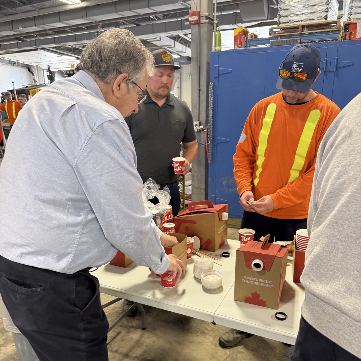 The men and women of our Public Works team work diligently each and every day to make the City of Peterborough a safe and beautiful place to live.

Today I had the honour of thanking them for their dedication to our community.