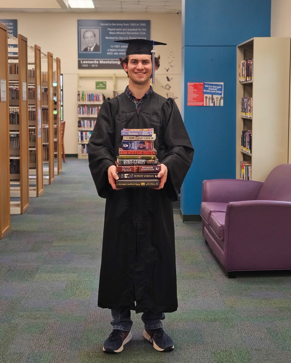 WacoLibrary's tweet image. This is your sign to take graduation photos at your local library. That is all.

#wacolibrary #waco #wacotx #wacotexas #locallibrary #locallibrarylover #library #books #seniorphotos #wacoseniorphotos #wacosenior