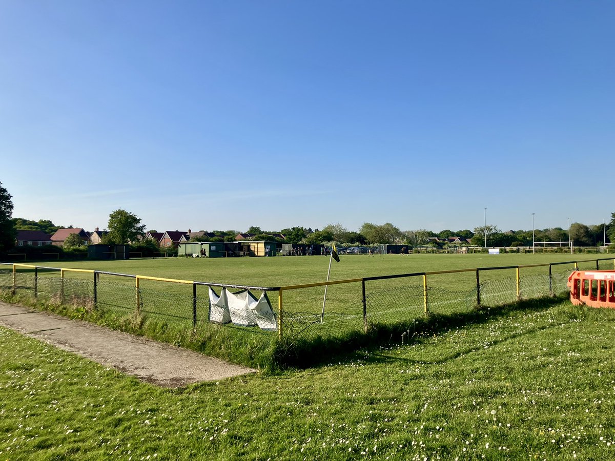 THE HENDON HOPPER©️🏴💚💚🤍🤍 tweet media