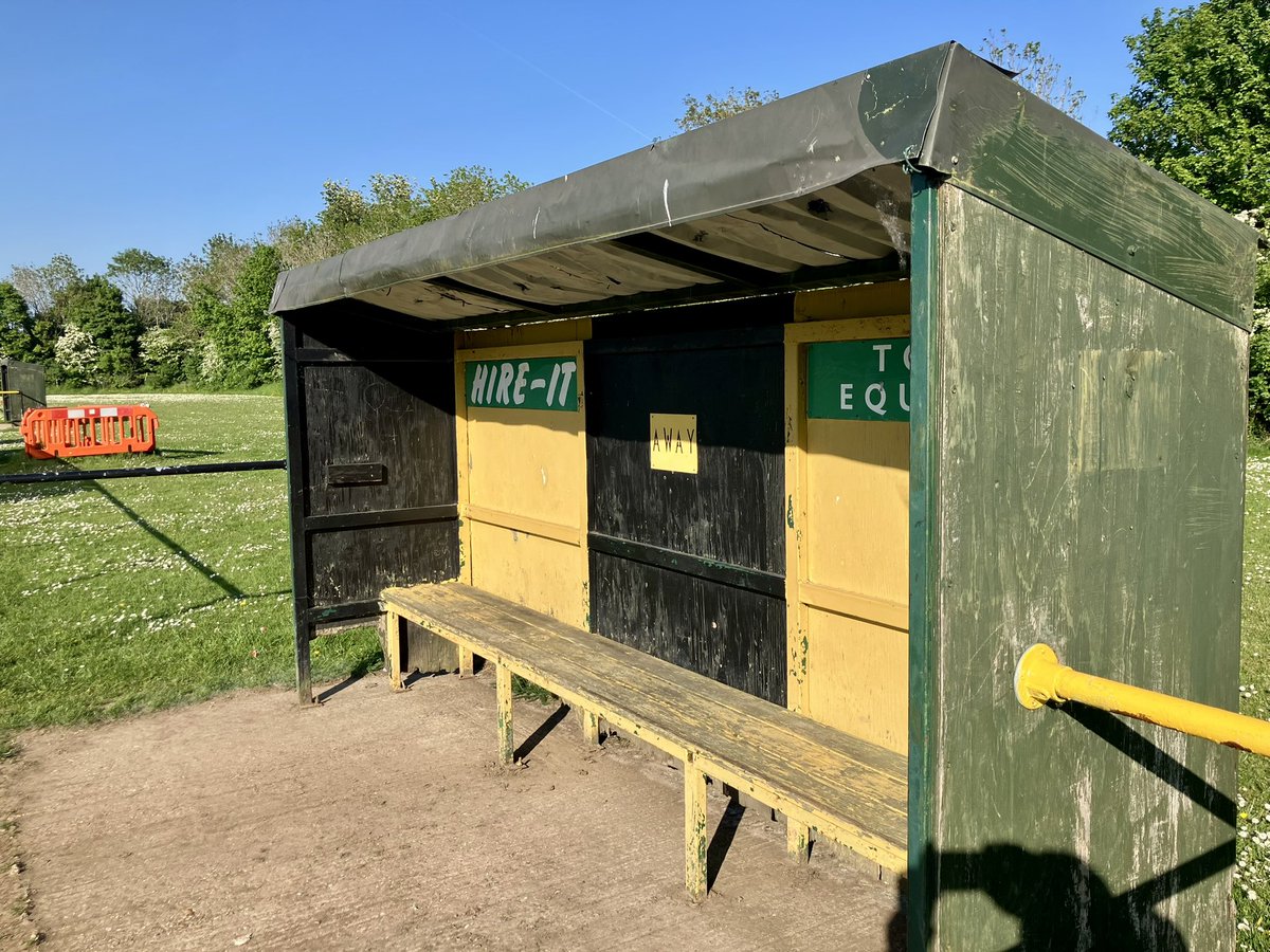 THE HENDON HOPPER©️🏴💚💚🤍🤍 tweet media