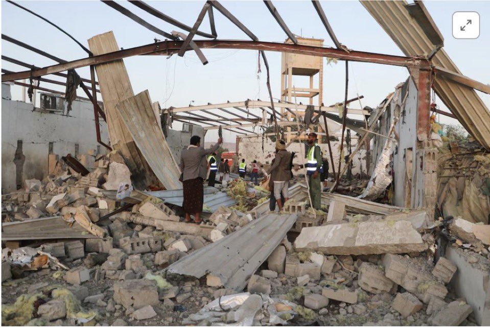 Yet another US strike killed dozens of civilians in #Yemen after hitting a migrant detention center in Saada yesterday. Strikes over the last month have shown a drastic uptick in civilian harm, and a callous disregard for civilian life.

More here: hrw.org/news/2025/04/2…