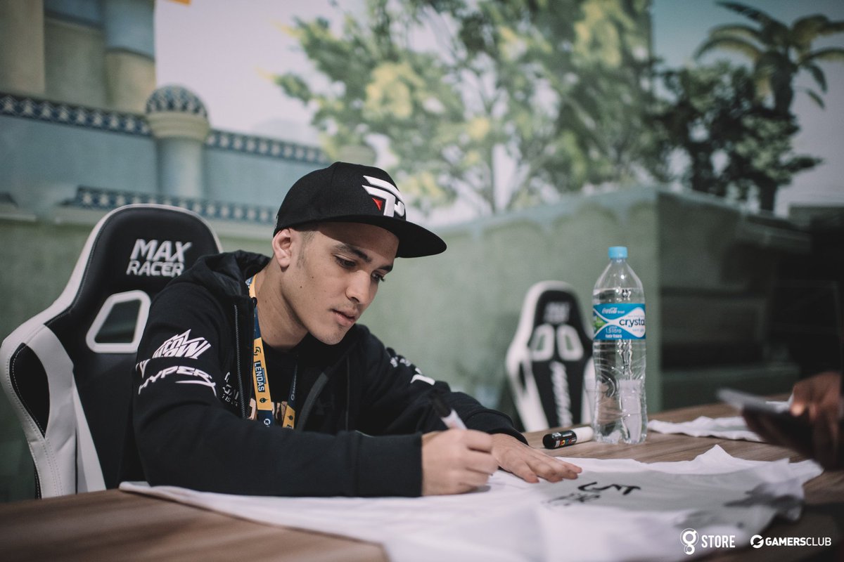 MaxRacer tweet media