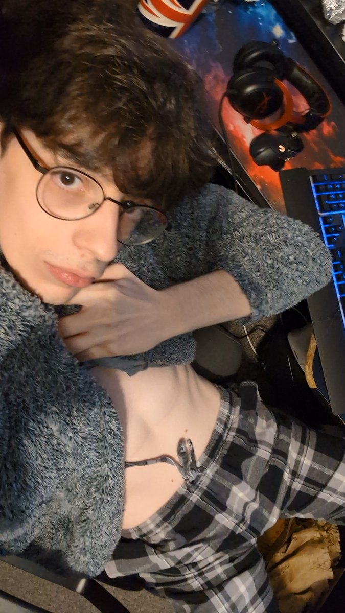 Gaming. Come get under my desk 😉