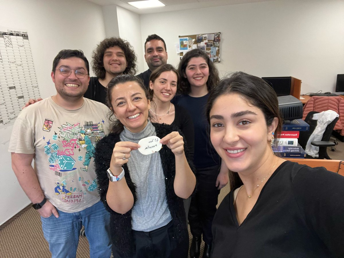 GroupKeskin's tweet image. Today we celebrate the birthday of our dear advisor, @SedaKeskinAvci1 🎉💐
Your guidance and support continue to inspire us every day. Wishing you a year filled with joy and happiness ✨🍀