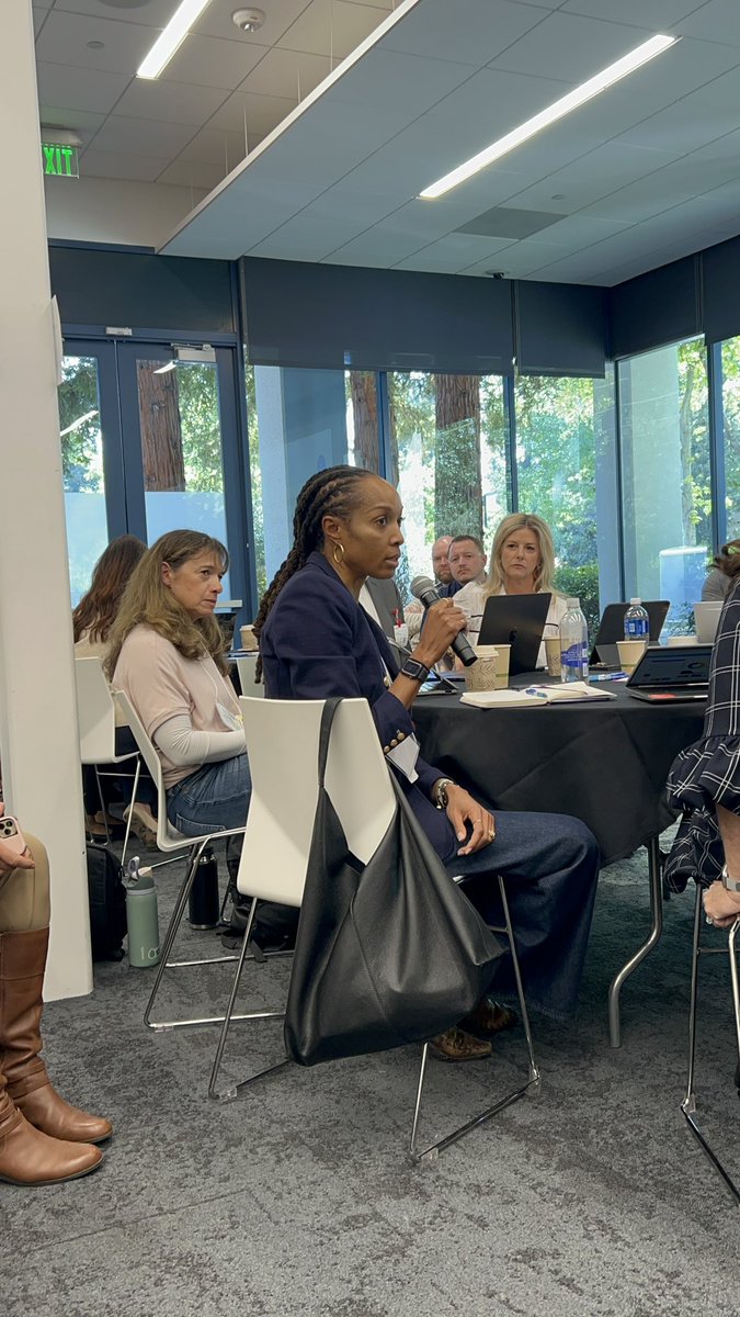 AASAHQ's tweet image. What an unforgettable three days! 🚀

From @GoogleForEdu HQ to @StanfordEd, our #InnovationForTransformation Consortium participants explored the cutting edge of AI, experiential learning, and systemwide innovation to better serve students. 

#AASA (1/2)