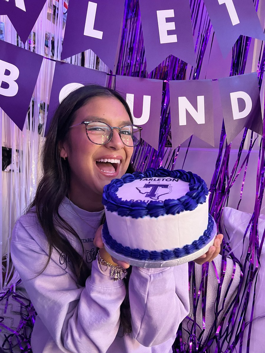 Mrs_MariaC's tweet image. #CollegeDecisionDay for our #FirstGen. Proud to say she will be headed to @TarletonState this fall! Thank you @SeguinHSTx  for allowing a space for students to participate in these moments. Forever thankful 🤍💜 
#TarletonBound #BleedPurple