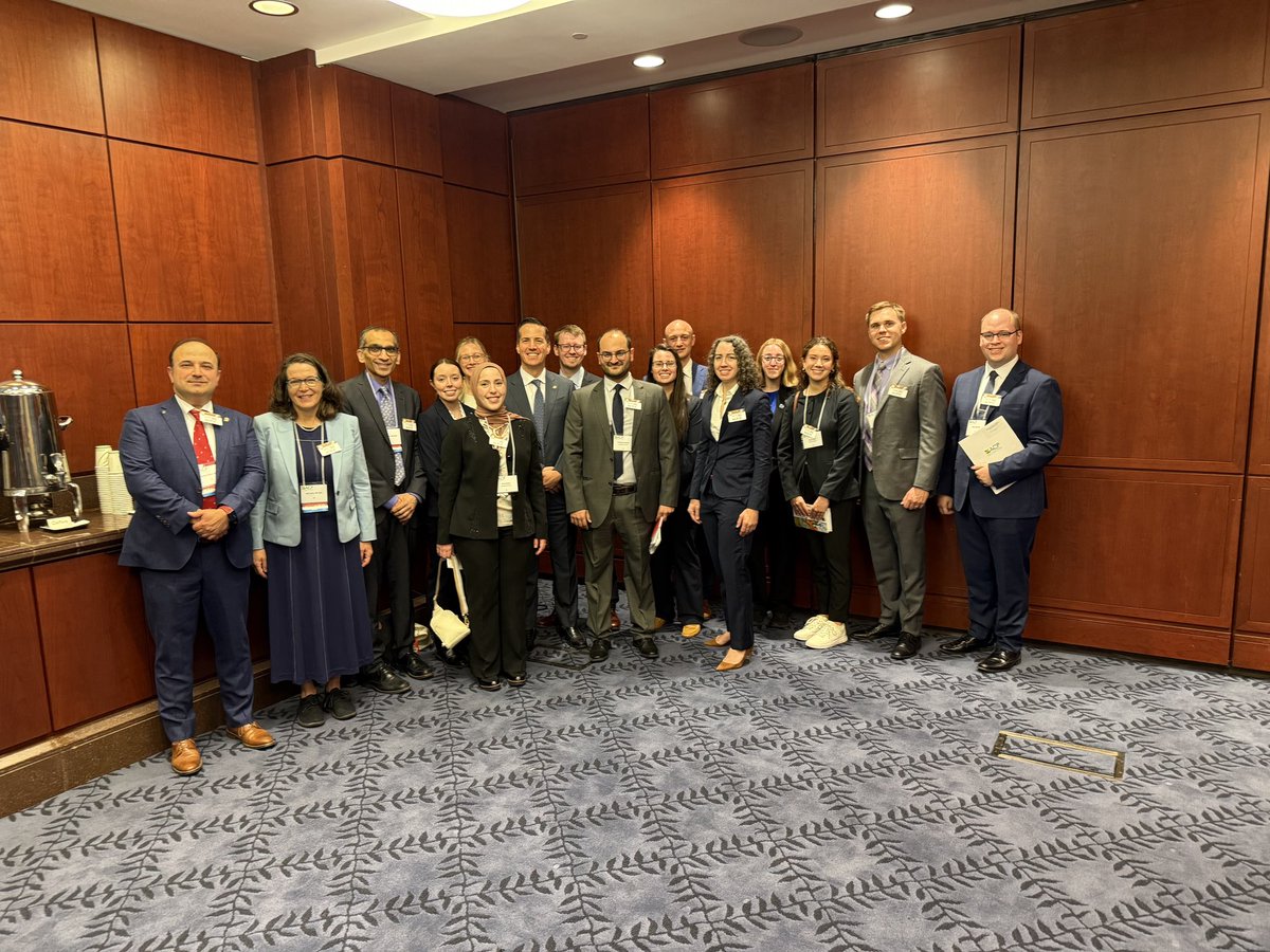 EllenGelles's tweet photo. @OhioAcp is grateful for the lively conversation with @berniemoreno for #ACPLD #ACPIMPhysicians https://t.co/I4i51K6ZNX