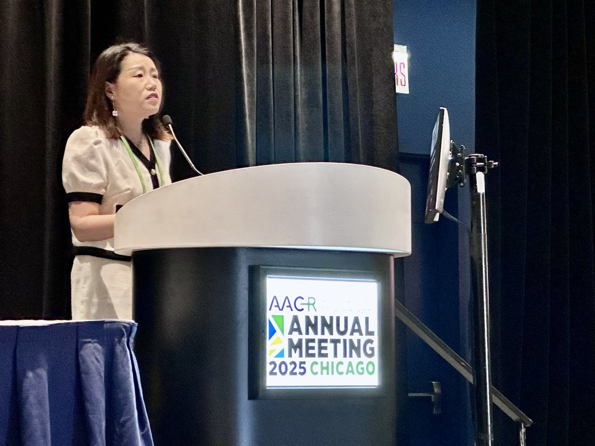 Jose M. Adrover (@niseto) on Twitter photo Beautiful talk by <a href="/Xueyan_He/">Xue-Yan He ä½éŖå¦</a> on the role of stress in colorectal cancer at #AACR25 Beautiful talk by <a href="/Xueyan_He/">Xue-Yan He ä½éŖå¦</a> on the role of stress in colorectal cancer at #AACR25