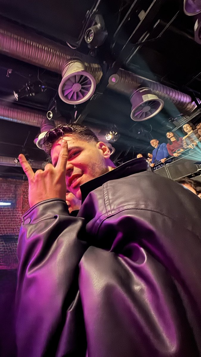 benim yeni konser budy 🤘🏾 <a href="/emircanigrek/">Emir Can İğrek</a>