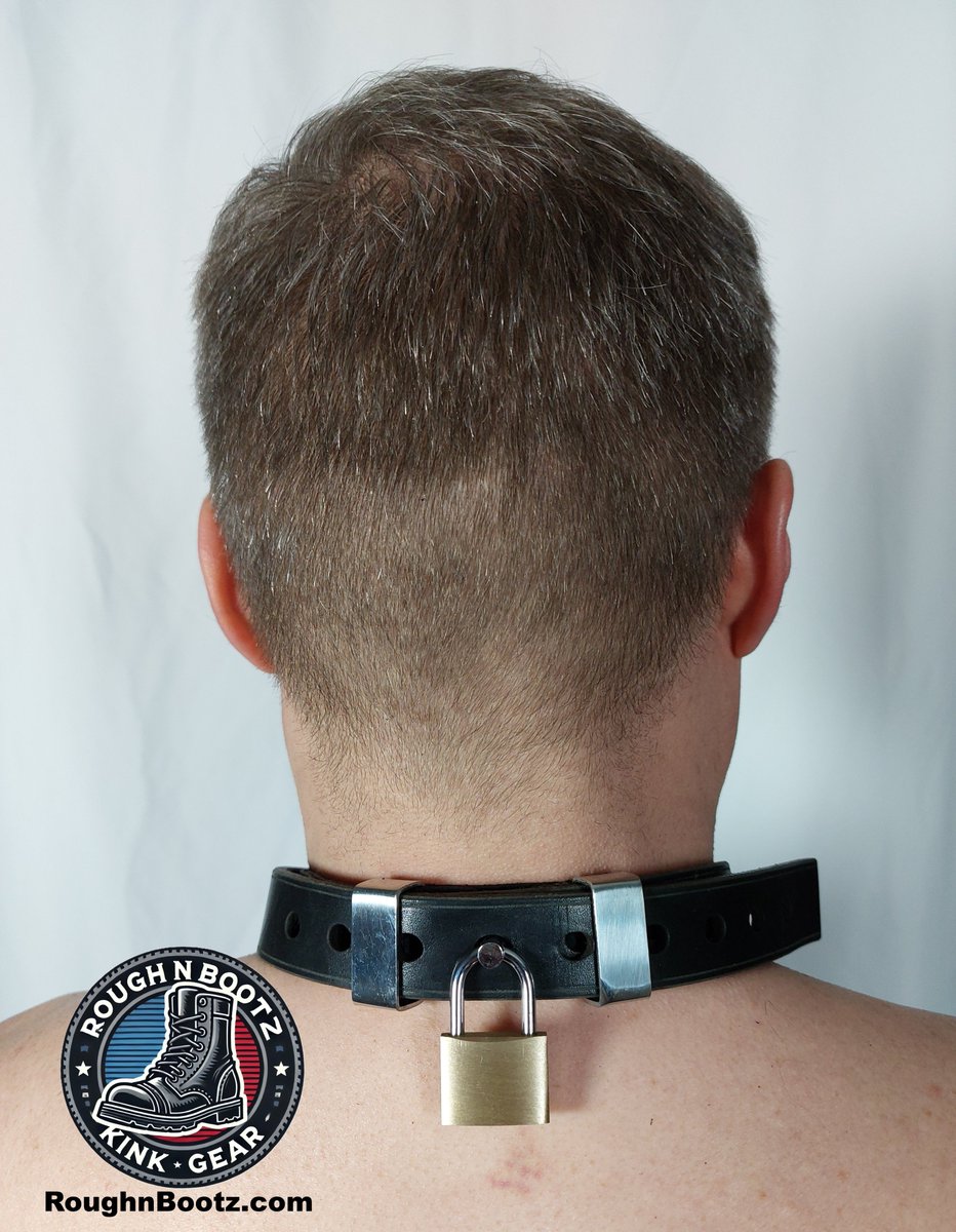 RoughnBootz's tweet photo. Our Elegant Locking Latigo Leather Collar. Our 1" wide collar fits most: 12.5-23.5″ neck circumference. Both sides adjust through the back and excess strap can be cut to fit. Uses a standard luggage lock. #collar #collars #leathercollar #leatherwork #lockingcollar #locking https://t.co/J62rJEcuG2