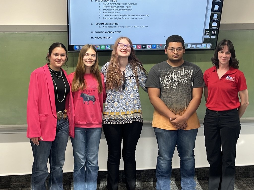 billbiermann1's tweet image. Excited to have the State Science Olympiad team (24 years in a row) and the JAG-K students come to the BOE meeting last night to be recognized and present.  Great Group of Kids!  #ghspride