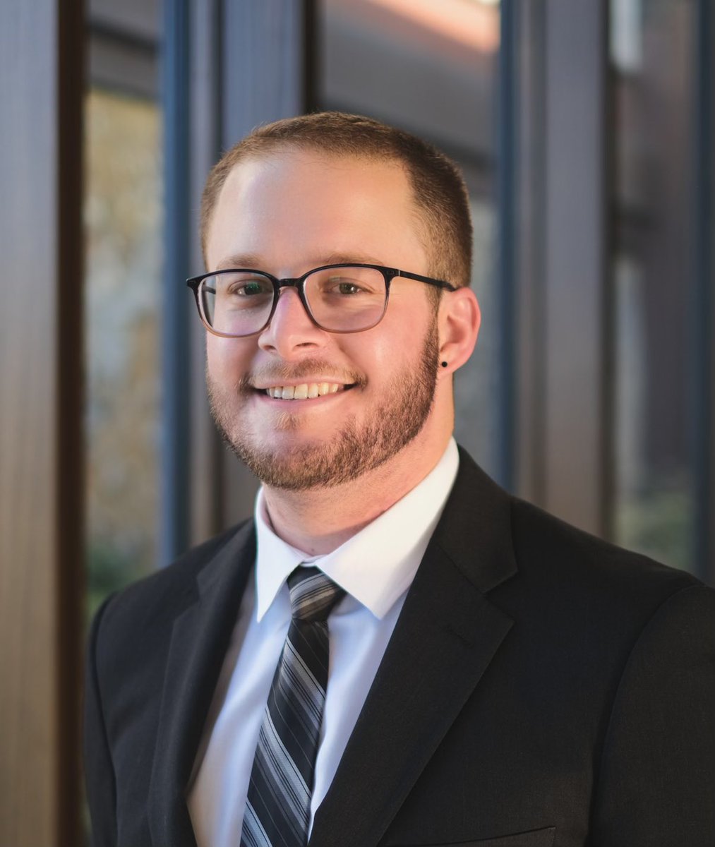 Western_MDPhD's tweet image. Congratulations to 2 of our graduating students 🩺
Siobhan LeSarge matched into Family Medicine at Regional West (we’re lucky to keep you in london 💜🐎)
Nick Tonial matched into Physical Medicine & Rehabilitation at University of Calgary (good luck w/ the move out west 🤠⛰️)