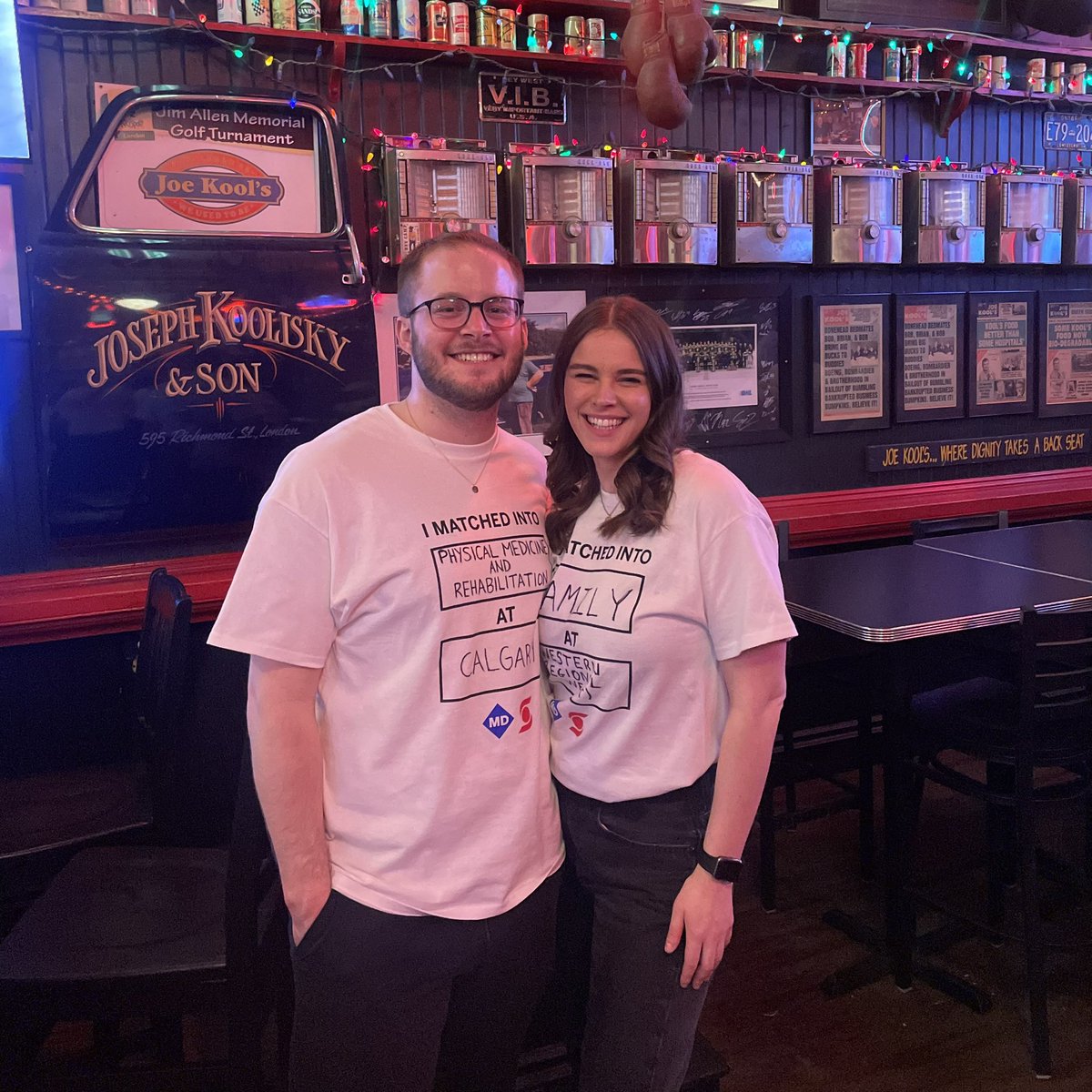 Western_MDPhD's tweet image. Congratulations to 2 of our graduating students 🩺
Siobhan LeSarge matched into Family Medicine at Regional West (we’re lucky to keep you in london 💜🐎)
Nick Tonial matched into Physical Medicine & Rehabilitation at University of Calgary (good luck w/ the move out west 🤠⛰️)