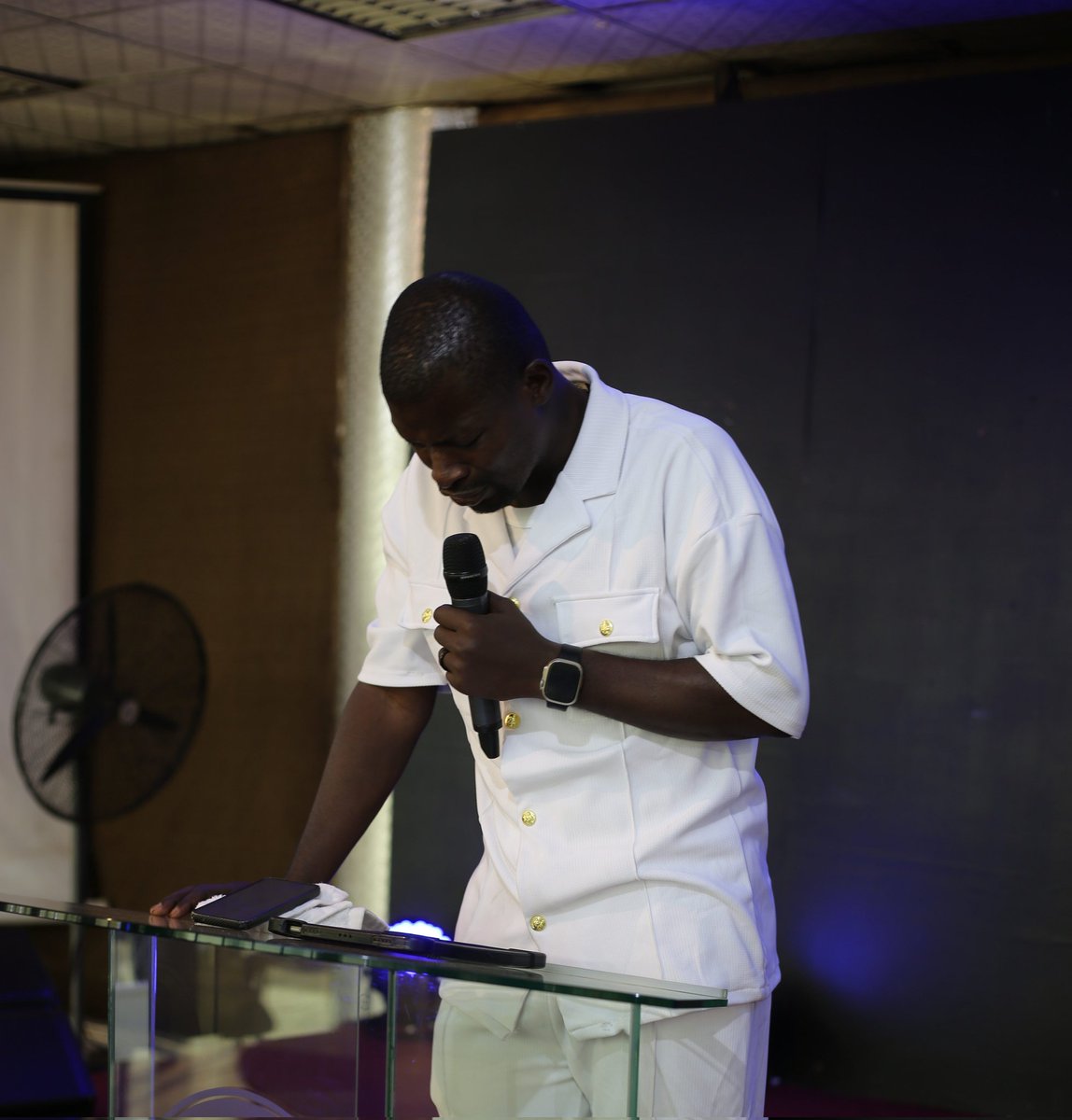 ProphetelijaIga's tweet photo. T H I S W E E K 
OH LORD, GIVE ME EVIDENCE.
PRAYER ALTAR. 
Week days at 9pm-10:30pm E.A.T.
Info: +256778051438
#SPIRITUAL GROWTH.
PROPHET ELIJAH IGA. https://t.co/hqtffkXqtk