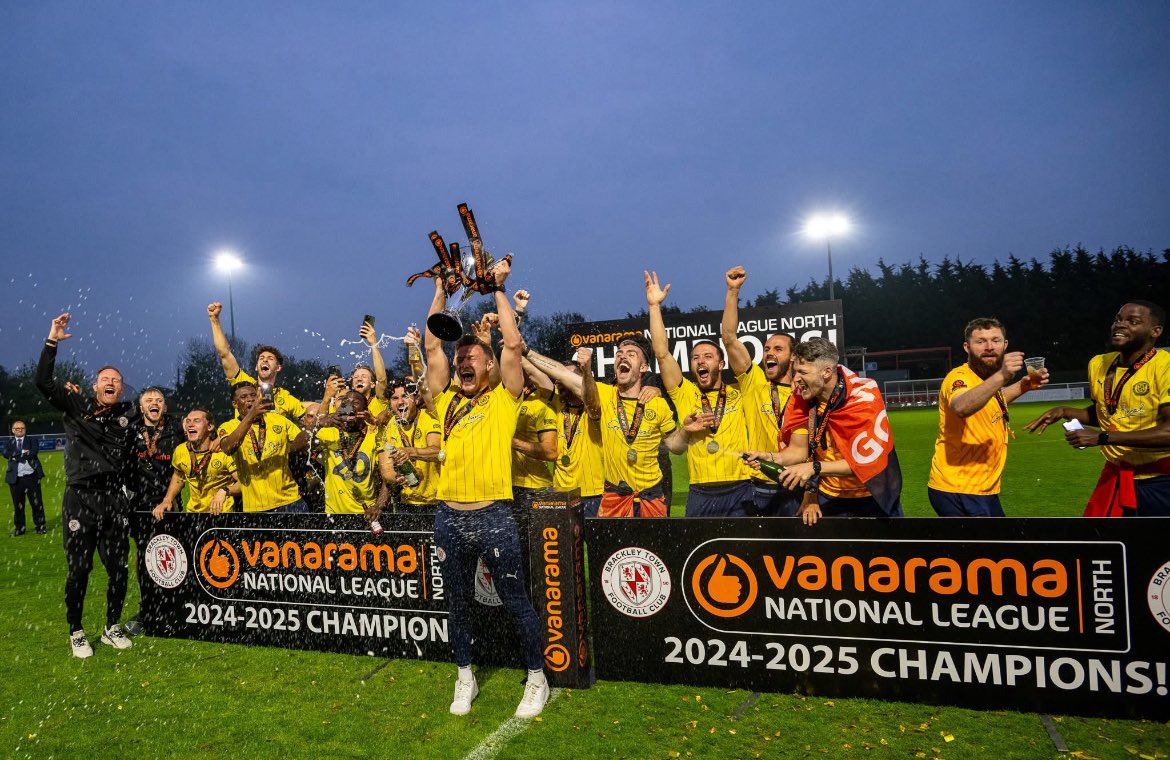 InTheStiffs π (@inthestiffs) on Twitter photo CONGRATULATIONS to Gav and his <a href="/BrackleyTownFC/">Brackley Town FC</a> team for promotion to the @nationalleague ππ»ππ»ππ»ππ»
What an achievement!!!! π¦Ύ CONGRATULATIONS to Gav and his <a href="/BrackleyTownFC/">Brackley Town FC</a> team for promotion to the @nationalleague ππ»ππ»ππ»ππ»
What an achievement!!!! π¦Ύ