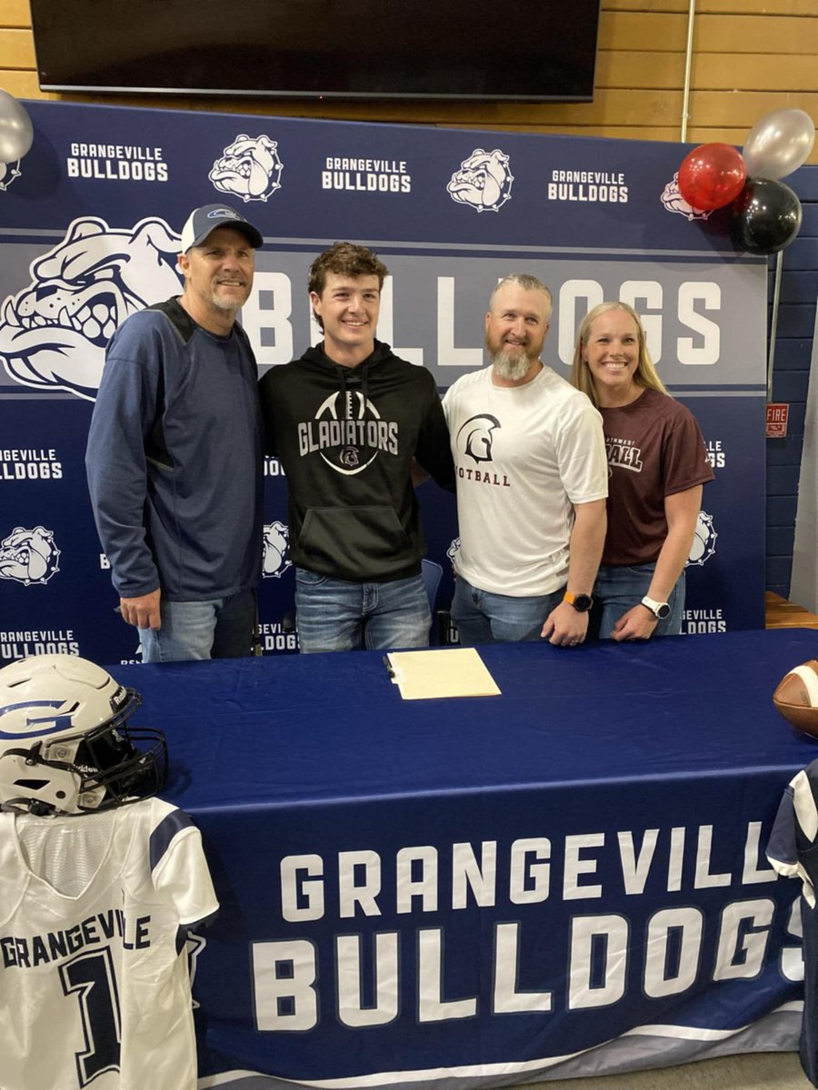 Thayn Williams (@thaynwilliams) on Twitter photo I'm blessed to say I will be attending PNWCC to further my academic and athletic career! Thank you to everyone who helped me out and supported me! GO GLADIATORS! <a href="/PNWCCFootball/">Pacific Northwest Christian College Football</a> <a href="/pnwccathletics/">PNWCC Athletics</a> <a href="/CoachOpnwcc/">Coach Jakob Oram</a> <a href="/Coach_Wagar/">Coach Cameron Wagar</a> <a href="/HolesRayson/">Ray Holes</a> <a href="/TobyFrei23/">Toby Frei</a> <a href="/PrepRedzoneID/">Prep Redzone Idaho</a> <a href="/IdahoRecruitHub/">Idaho Recruit Hub</a> I'm blessed to say I will be attending PNWCC to further my academic and athletic career! Thank you to everyone who helped me out and supported me! GO GLADIATORS! <a href="/PNWCCFootball/">Pacific Northwest Christian College Football</a> <a href="/pnwccathletics/">PNWCC Athletics</a> <a href="/CoachOpnwcc/">Coach Jakob Oram</a> <a href="/Coach_Wagar/">Coach Cameron Wagar</a> <a href="/HolesRayson/">Ray Holes</a> <a href="/TobyFrei23/">Toby Frei</a> <a href="/PrepRedzoneID/">Prep Redzone Idaho</a> <a href="/IdahoRecruitHub/">Idaho Recruit Hub</a>