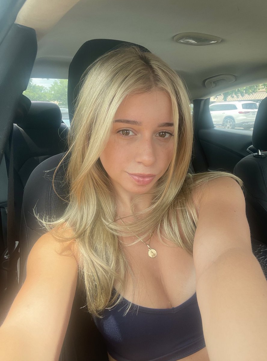 Britt ❦ tweet media