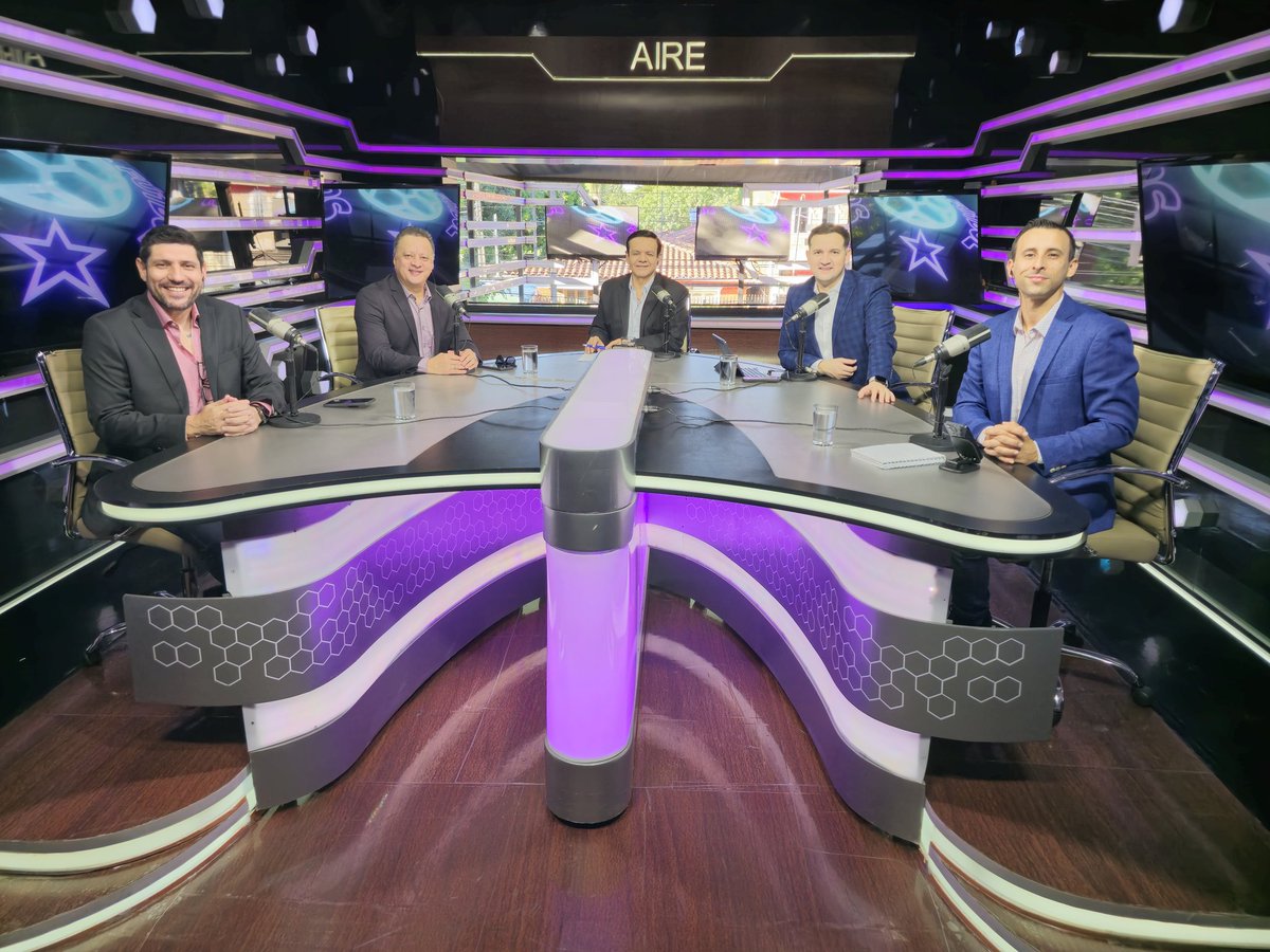 🎙Arrancamos #SuMajestadElFútbol con todo el recuento de la fecha 16 del #AperturaAPF2025.

Sumate al programa en vivo por Tigo Sports.⚽️