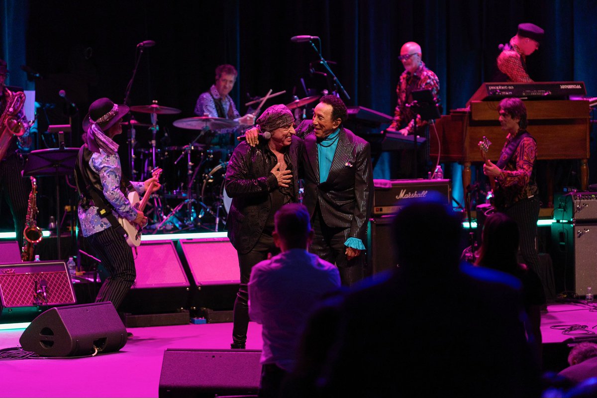 Danny Clinch tweet media