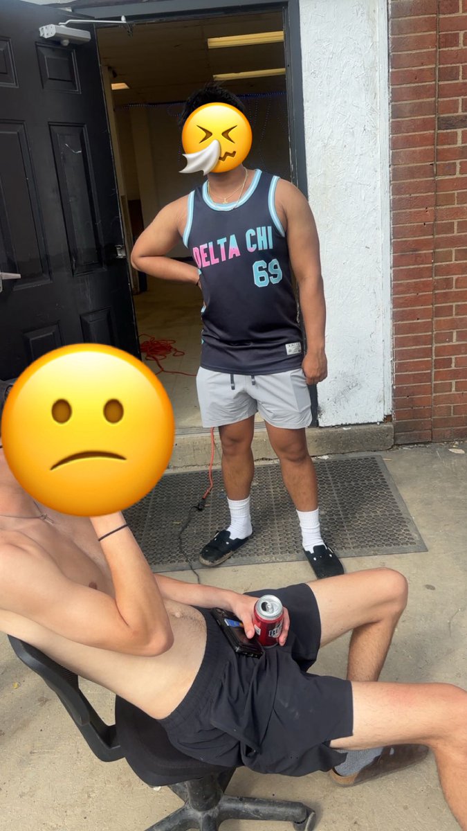 fatdaddylank's tweet image. #explode this cornball