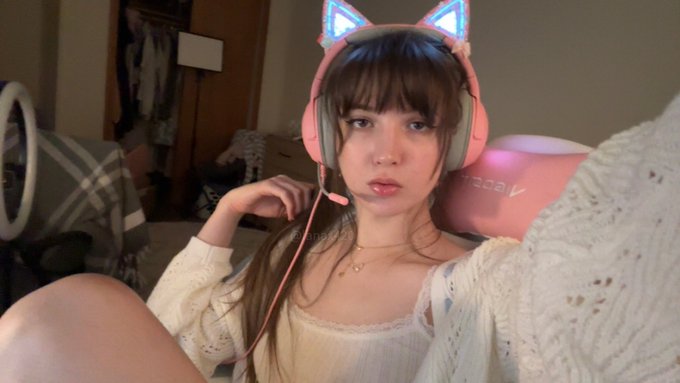 Watch TS Lana 🎀's leaked NSFW photo on TwXstars