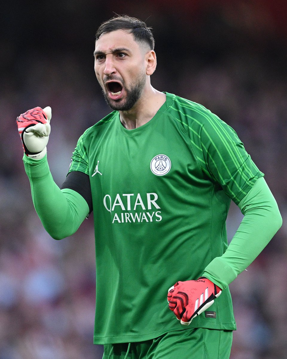 That Donnarumma save! 😲👏

#UCL