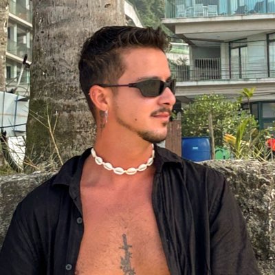 cacacelidone's tweet photo. #NovaFotoDePerfil https://t.co/WIsIjNn4KA