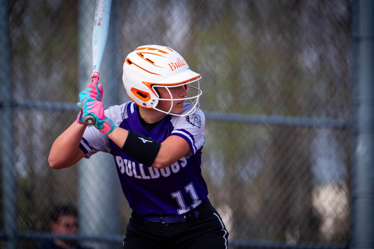 A few pictures from middle school ball at BEMS.  Go Dogs!
Thank you Brandon for the photos!
