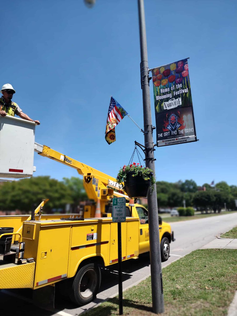 🌸 The Flowers Are Going Up! 🌸
Get ready—Downtown is about to be blooming with color!
Our amazing Public Works crew will be out tomorrow putting up the beautiful hanging baskets and planters. When you see them, give them a big shoutout or a wave to show your appreciation! 🙌💐
