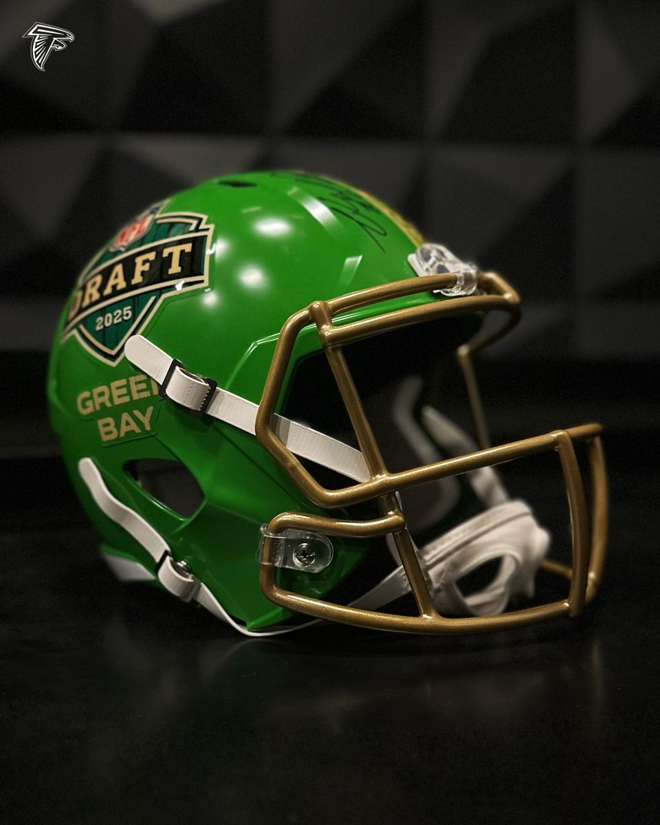 .<a href="/JalonWlaker/">Jalon Walker</a> 🔥 <a href="/JamesPearceJr10/">JCP</a>

Repost for a chance to win this signed #NFLDraft helmet from our first rounders!