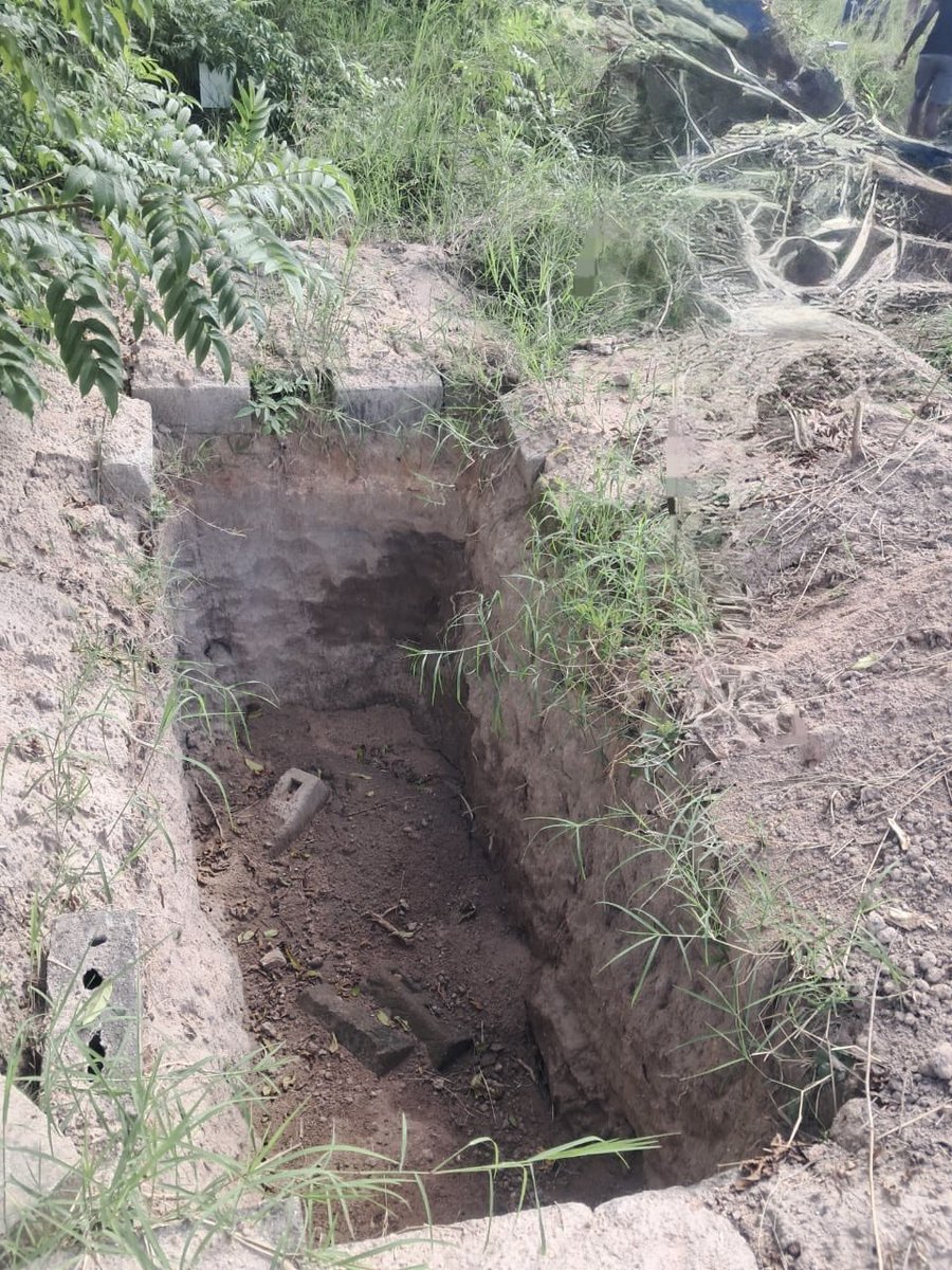 [TWO GRAVES DUG UP, MAN ARRESTED BY POLICE IN MASOYI AFTER BEING FOUND ASLEEP IN BED WITH THE BONES]

The Police at Masoyi has made an arrest following a deeply unsettling incident that transpired at a cemetery in Swalala in Masoyi near White River. A 29-year-old male suspect was