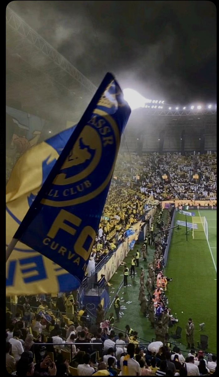 مدرجاتنا تصنع الفارق.. أصواتنا تهز الملاعب.. 
بكرة الأربعاء وقتكم تثبتون إن الذهب لا يصدأ! كونوا الأبطال خلف الأبطال!
المدرج يناديكم.. الكيان ينتظركم.. واللاعبين يستمدون طاقتهم من أصواتكم.

النصر بجمهوره أقوى💛💙

#نصرنا_ينادينا #حضورك_يدعم_النصر  #النصر_كاواساكي