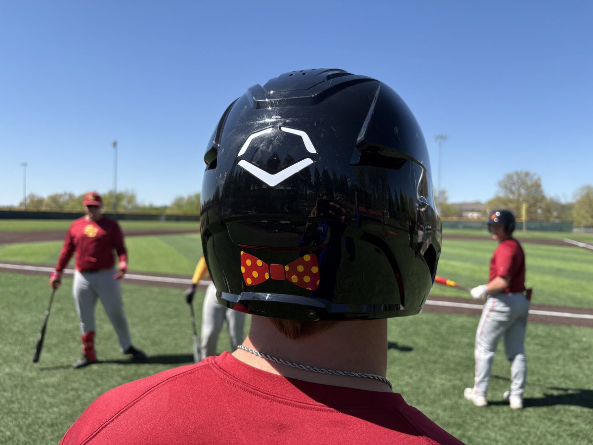 Out at <a href="/SimpsonCollege/">Simpson College</a> today. This picture tells you all you need to know… full story tonight on <a href="/KCCINews/">KCCI News</a> 
<a href="/SCStormSoftball/">Simpson Softball ⚡️</a>