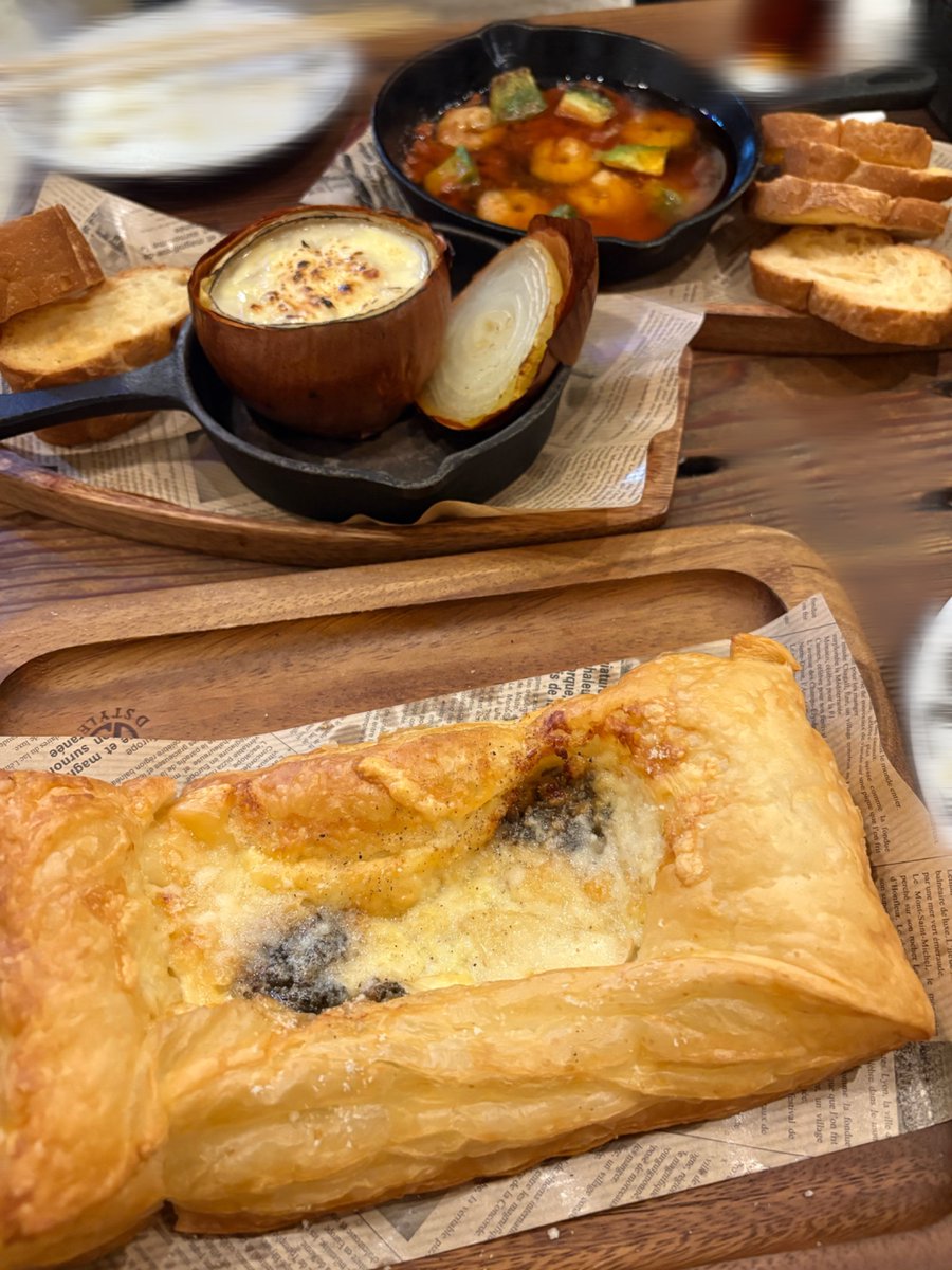 おはようございます☀️

先日チアをしている友人とイタリアンディナーをしてきました🍽️💃

4時間ぐらいマシンガントークしていました...😌

大阪に来て、来月で10ヶ月になります。
やっと環境になれて、今では大阪が大好きです😍

#BT2024 #BT_SEIKA #大阪エヴェッサ