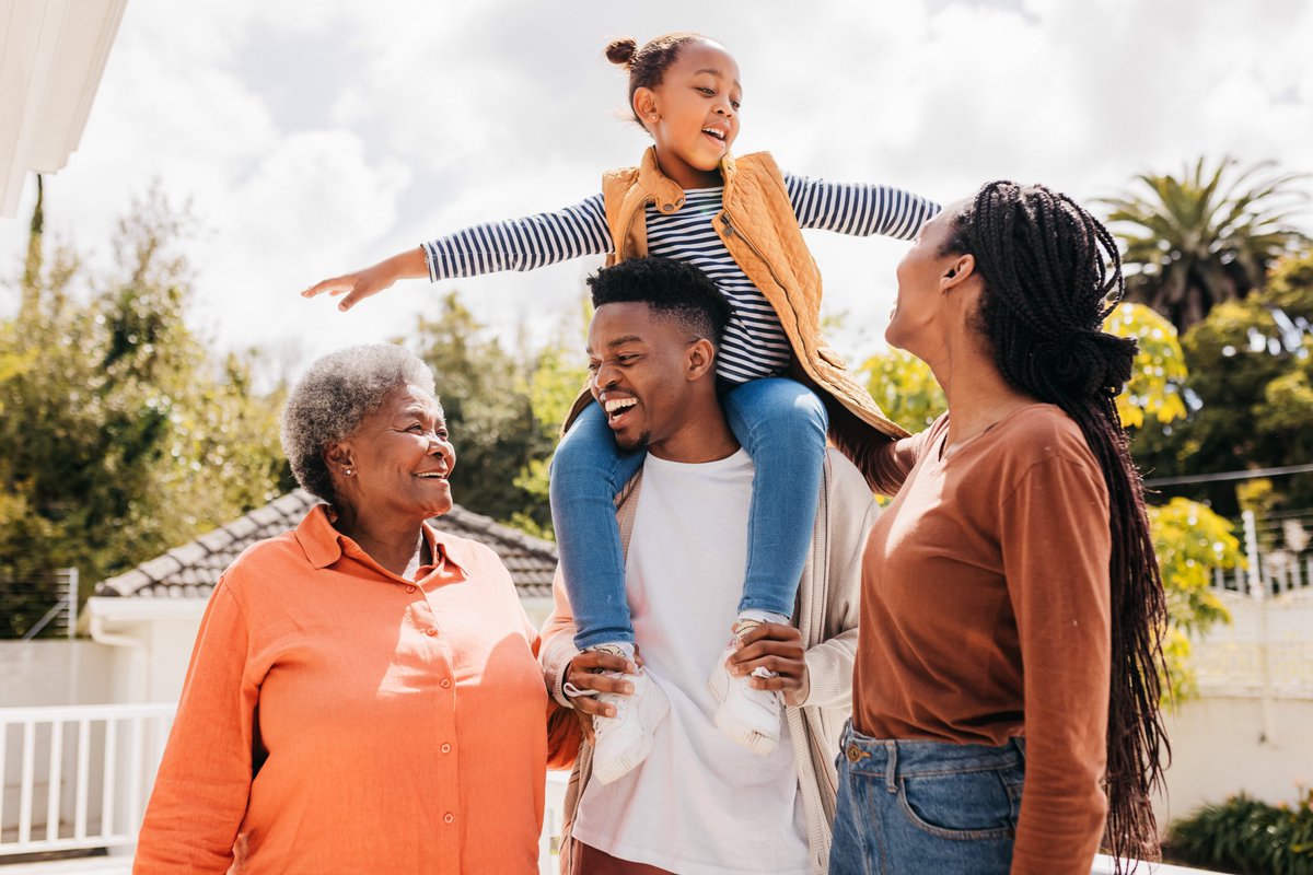 Essence's tweet photo. Did you know that AMKD Awareness Day is on April 29? That means that now is the best time to talk about APOL1-mediated kidney disease (AMKD). #APOL1Aware #PowerForwardTogether Sponsored by Vertex Pharmaceuticals and AKF.
https://t.co/lJ4hvD3hYC https://t.co/9jGZo8K7LU