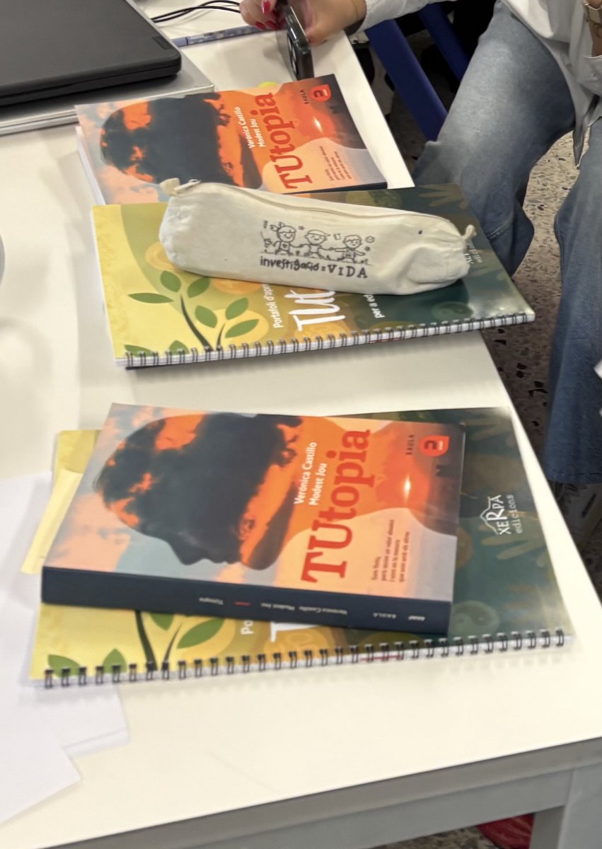 Veryllia's tweet image. Qui sembra rebeldia recull la llibertat! 
Tenim el cor rebel! 
#radical 
#autèntic 
#sentit