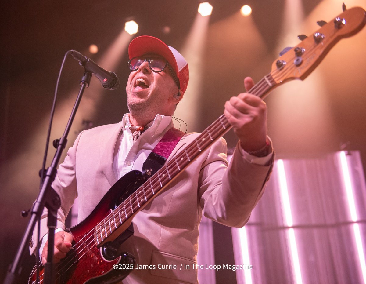 BeInTheLoopChi's tweet photo. Photos: @okgo live @TheRivChicago as they return to their roots with a sold out home town show. Here is a complete show gallery #andtheadjacentpossible tour featuring #damiankulash #dankonopka #andyross #timnordwind #okgo

📷 #JamesCurrie / #IntheLoopMagazine

(link in comments) https://t.co/hb40BRaYbu