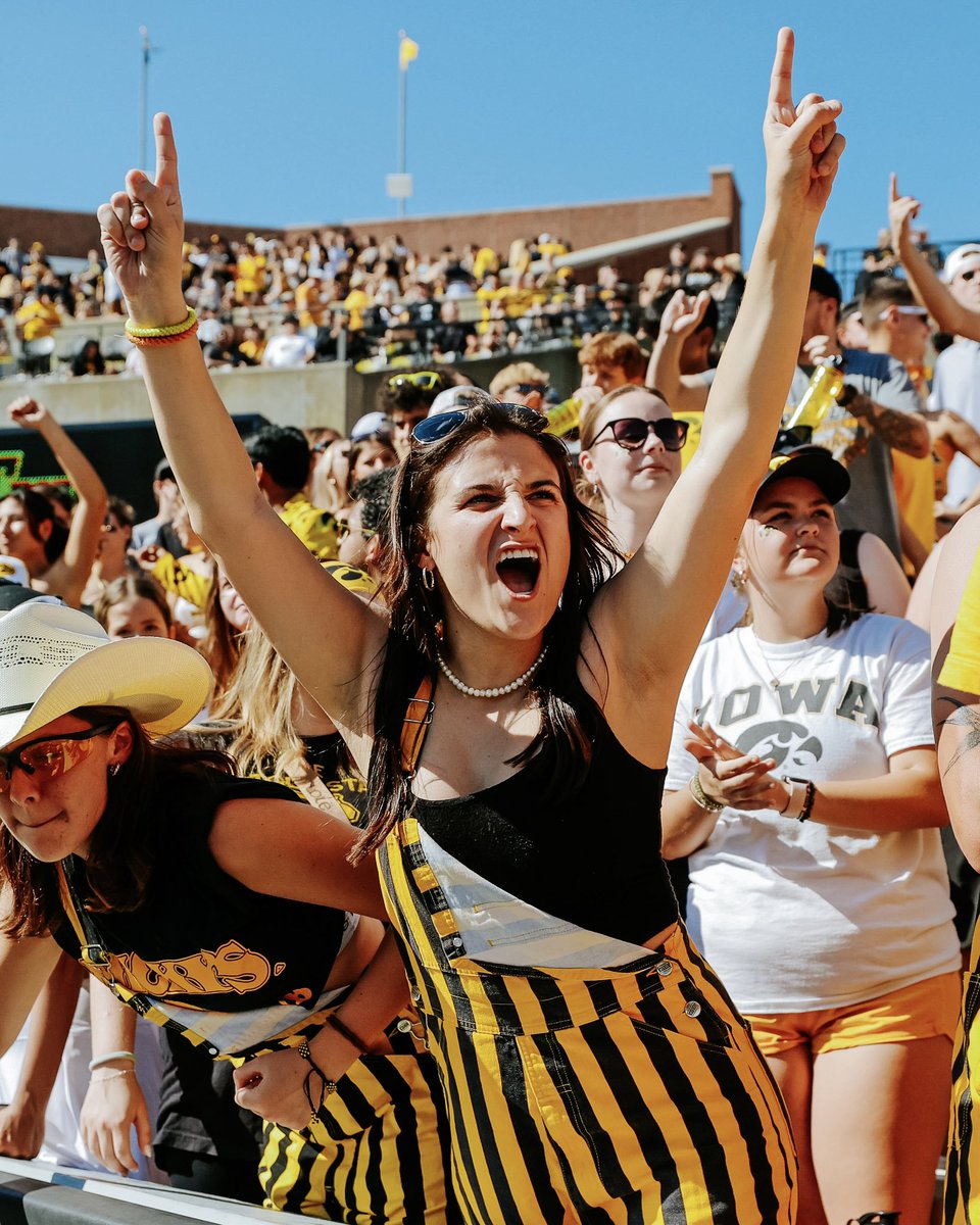 𝐎𝐍𝐄 𝐖𝐄𝐄𝐊🏈🎟️

Football student tickets go on sale Tuesday, May 6th at 9 AM (CT) for returning University of Iowa students!

Students are encouraged to login to the student ticket portal before that date. Contact the Iowa Ticket Office if you have trouble logging in.