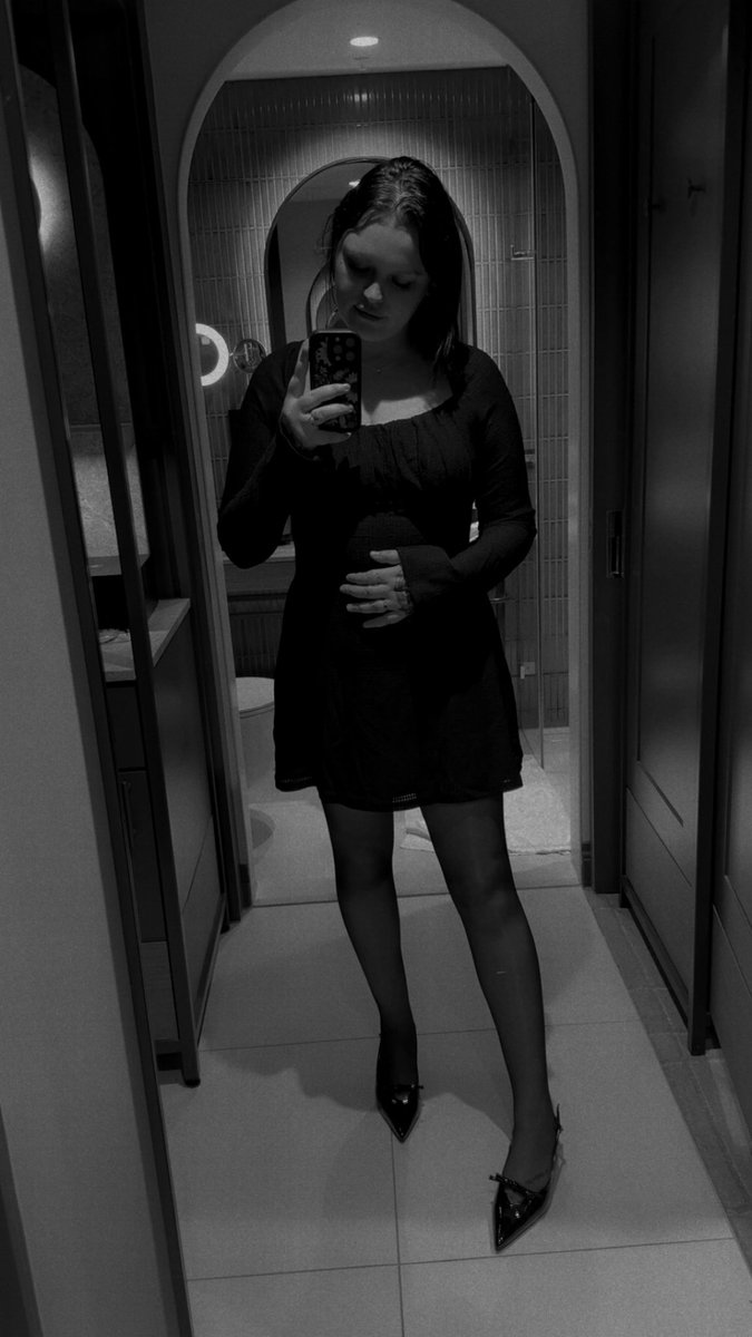 Me3ksJade's tweet photo. One of my morning coffee subs is feeling weak and pathetic this morning and wants a RT game.. so make him hurt! 

2/2/2 

2 hours only.

@rt_feet 

Findom femdom paypig loser feetfetish https://t.co/DtG7N9bzE8