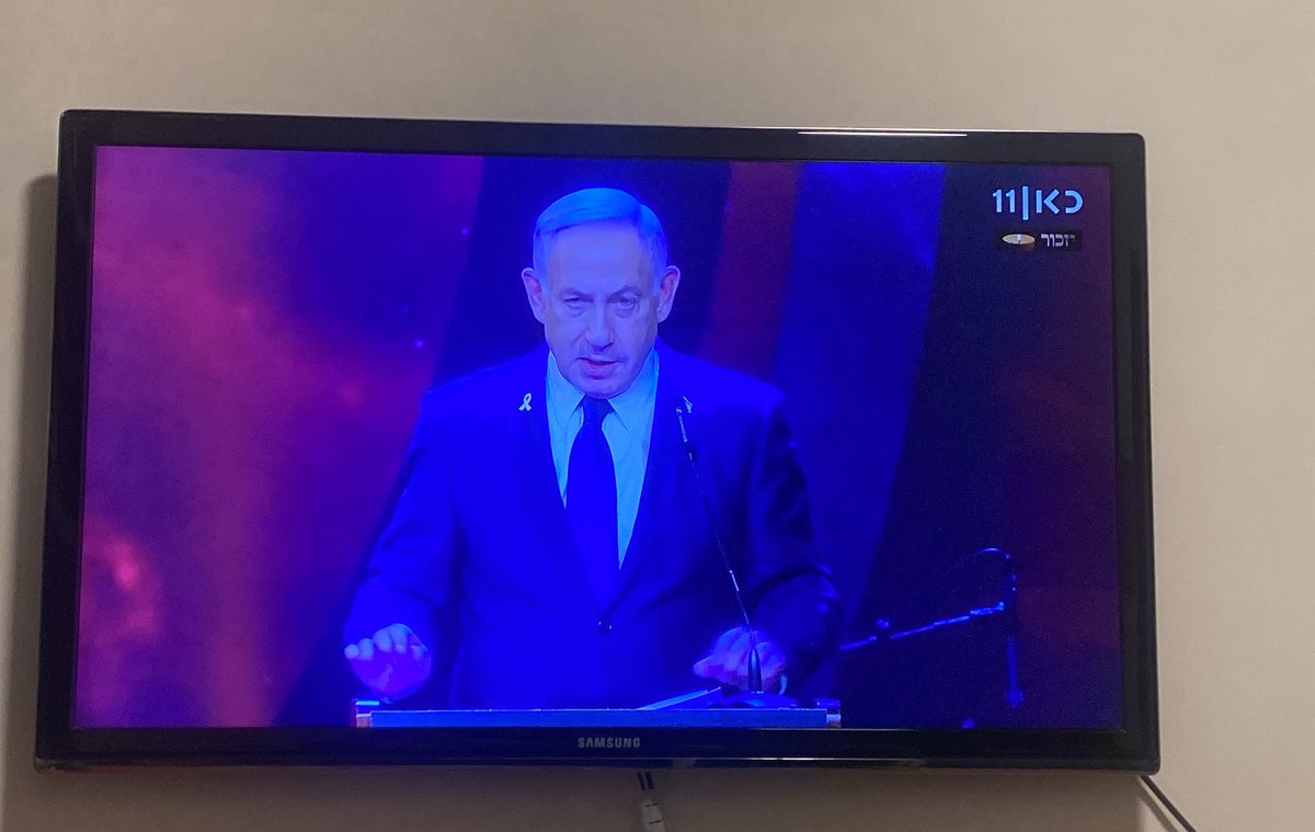 הוא כאילו לג׳יט נבל, מהסוג המרושע ממש שכותבים לסרטים רק בחיים האמיתיים כוסעמק לא מעכלת עדיין את המציאות במדינה הזאת.