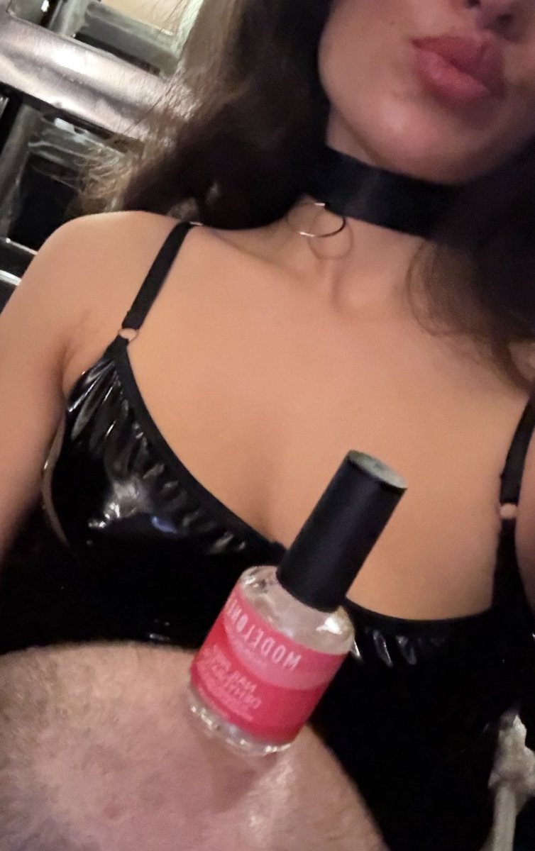 Sometimes a spa day in beats a spa day out. Having my sub service me by blowing on my nails after applying nail primer- (if you’re a confused sub, only girls will understand how funny of a task this really is)