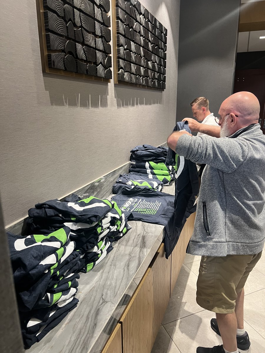 Today's the Day! The FLAG Annual Meeting kicks off later today in Overland Park, KS, and we couldn't be more excited to welcome our Members and Vendor Partners!

We're ready for 3 days packed full of strategic discussions, problem-solving and fun!