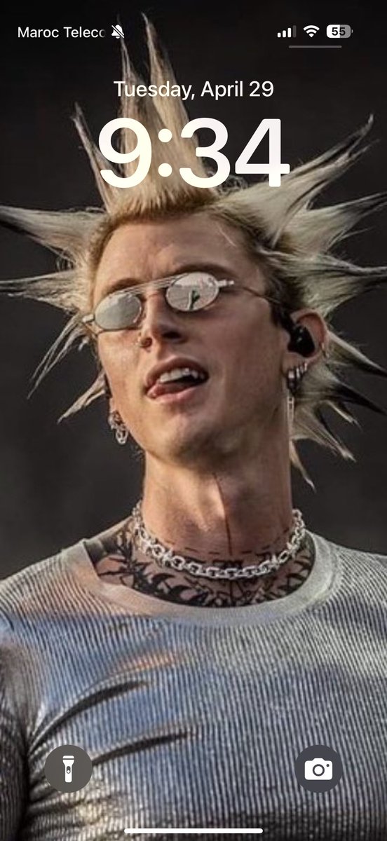 XtremeJLou's tweet image. Never expected to run into EST in Fes, Morocco! The manager of my Riad sees my mgk phone screen and says he likes him. It’s not the most recognizable pic so we start talking and he’s a big fan. Rap music is his passion. Then he came out dropping bars in Arabic! #est4life