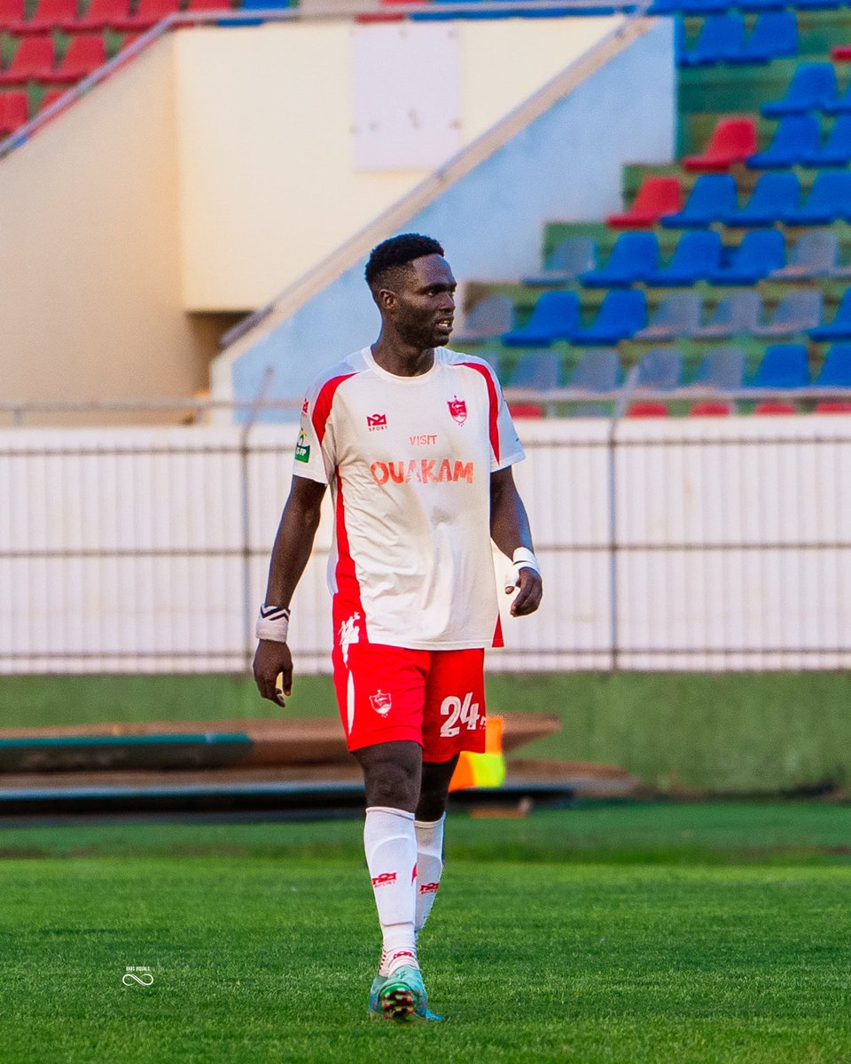 us_ouakam's tweet photo. En un MOT décrivez la perfomance ⚽️ de Djiby Ndoye 💪🏽 contre DSC ?
#LSFP #Ligue1SN #Footlocalsn #team221 #senegal #TeamUSO #football221 https://t.co/Uj8t9XusQP