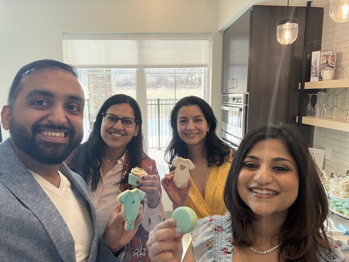 🎉 Our epilepsy department came together to celebrate one of our incredible fellows (Dr. Tanwir) with a joyful baby shower! 🍼 Very grateful for this community that supports each other both in and out of the hospital! 
#NeurologyFellowships
#NeuroFamily
#BabyOnBoard