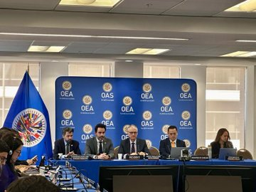 OEA_DDOT's tweet photo. At a meeting of the Committee on Hemispheric Security (CSH) of the @OAS_official, together with member states, we provided technical assistance to the Working Group on #CriminalGangs, chaired by @Brasil_OEA 🇧🇷, which included presentations from #Peru 🇵🇪 and @INTERPOL_HQ.

During the session, the new 2025 Regional Strategy for the Promotion of Inter-American Cooperation in Responses to Criminal Gangs was approved.

#OAS #OAS_DTOC