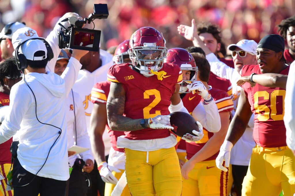 Hayward Howard JR (@howard_hayward) on Twitter photo I am Blessed and highly favored to receive an Offer from the University Of Southern California <a href="/TrovonReed/">Coach T.Reed</a> <a href="/Rivals/">Rivals</a> @247sports <a href="/samspiegs/">Sam Spiegelman</a> <a href="/COASTLINESTARS/">⭐️️⭐️️⭐️️⭐️️⭐️️⭐️</a> <a href="/uscfb/">USC Football ✌️</a> <a href="/On3Recruits/">On3 Recruits</a> <a href="/On3Keith/">Keith Niebuhr</a> <a href="/LAvsAllYall/">Louisiana vs. All Y’all</a> <a href="/PrepRedzoneLA/">Prep Redzone Louisiana</a> <a href="/SWiltfong_/">Steve Wiltfong</a> <a href="/EdnaKarrHS/">Edna Karr High</a> <a href="/On3Keith/">Keith Niebuhr</a> <a href="/Rivals/">Rivals</a> I am Blessed and highly favored to receive an Offer from the University Of Southern California <a href="/TrovonReed/">Coach T.Reed</a> <a href="/Rivals/">Rivals</a> @247sports <a href="/samspiegs/">Sam Spiegelman</a> <a href="/COASTLINESTARS/">⭐️️⭐️️⭐️️⭐️️⭐️️⭐️</a> <a href="/uscfb/">USC Football ✌️</a> <a href="/On3Recruits/">On3 Recruits</a> <a href="/On3Keith/">Keith Niebuhr</a> <a href="/LAvsAllYall/">Louisiana vs. All Y’all</a> <a href="/PrepRedzoneLA/">Prep Redzone Louisiana</a> <a href="/SWiltfong_/">Steve Wiltfong</a> <a href="/EdnaKarrHS/">Edna Karr High</a> <a href="/On3Keith/">Keith Niebuhr</a> <a href="/Rivals/">Rivals</a>